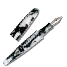 Robert & Trix Haussmann RINGS BLACK/WHITE Fountain Pen writing tools collezione materiali